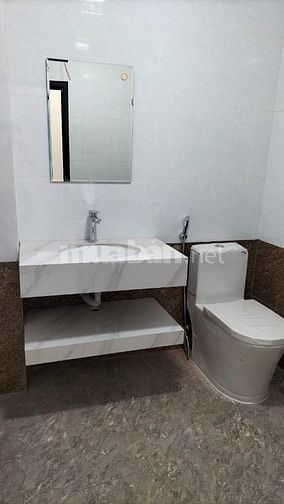 Văn phòng, kho Xuân Đỉnh 140m2 thang máy giá 13tr/th