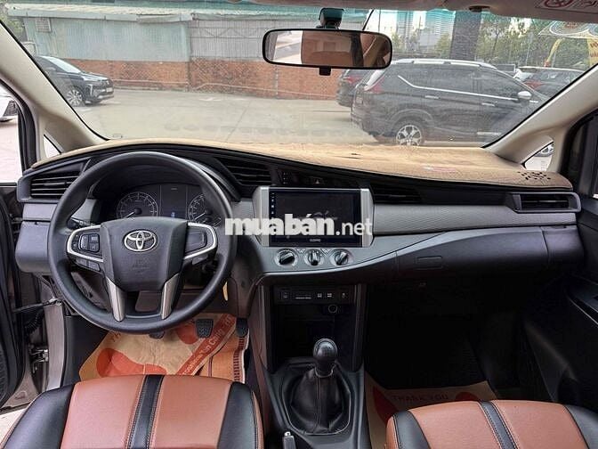 Toyota Innova 2020 E 2.0 MT - Số Sàn- Xe Tại Hãng