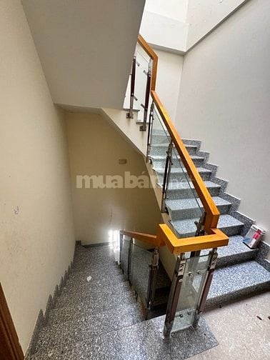 THỦ ĐỨC - XE HƠI NGỦ TRONG NHÀ - 65M2 - 3 TẦNG - 4 PN - CHỈ 6.x TỶ