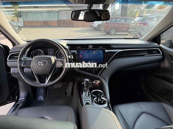 Toyota Camry 2021 2.0G - chỉ 812 Triệu - Tại Hãng