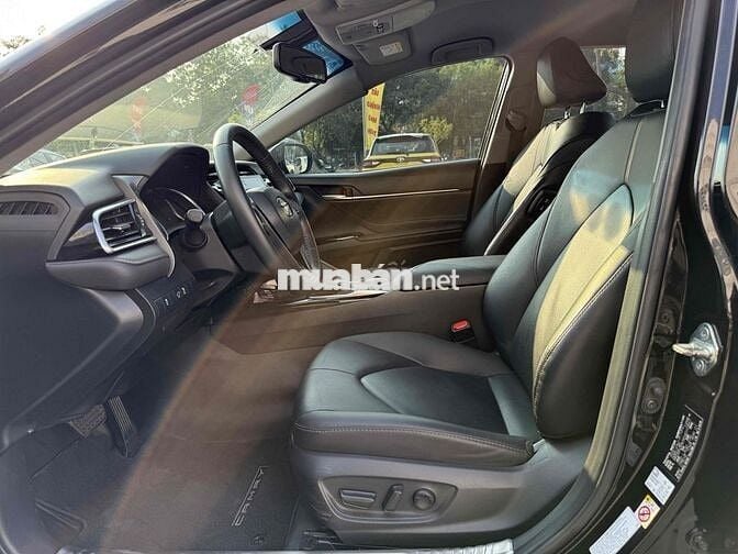 Toyota Camry 2021 2.0G - chỉ 812 Triệu - Tại Hãng