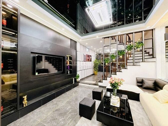 {Lô góc, 25m ra MP} Bán nhà Hai Bà Trưng DT:63m2, MT:4.7m giá 10.x tỷ