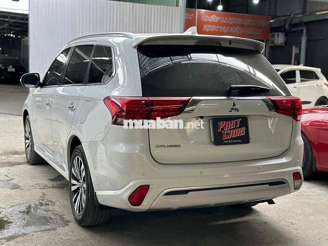 Mitsubishi Outlander 2022 2.0 CVT 39000 km một chủ
