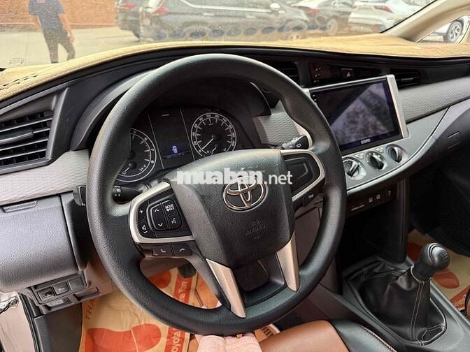Toyota Innova 2020 E 2.0 MT - Số Sàn- Xe Tại Hãng