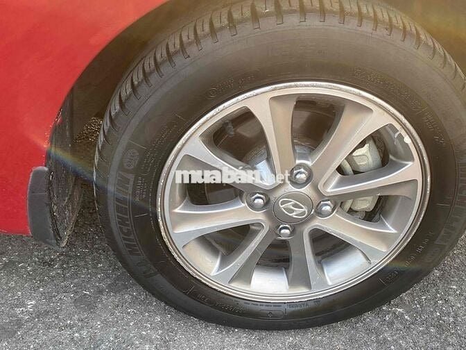 Hyundai Grand i10 2015 1.2 AT - 1200 km