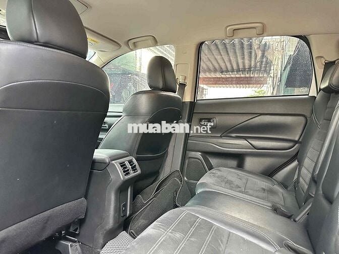 Mitsubishi Outlander 2022 2.0 CVT 39000 km một chủ