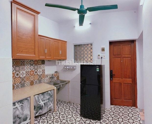 Cho thuê căn hộ 50m2, 2PN, Trần Quốc Toản, Q Hoàn Kiếm