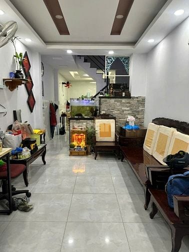 Cho thuê nhà làm văn phòng + kinh doanh + để ở - Ngay Học Viện HCQG 