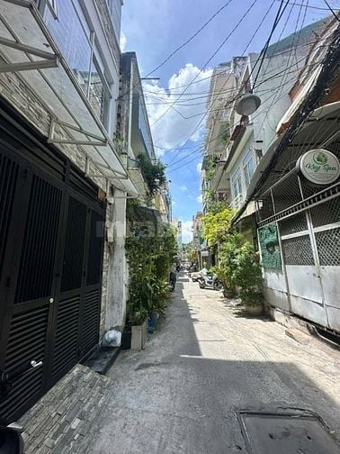 Cho thuê nhà làm văn phòng + kinh doanh + để ở - Ngay Học Viện HCQG 