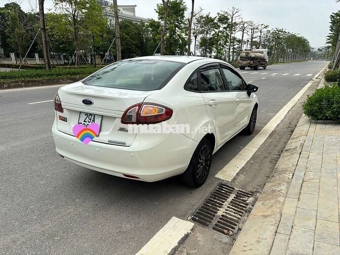 Ford Fiesta 2011 1.6 AT Sedan - 115000 km