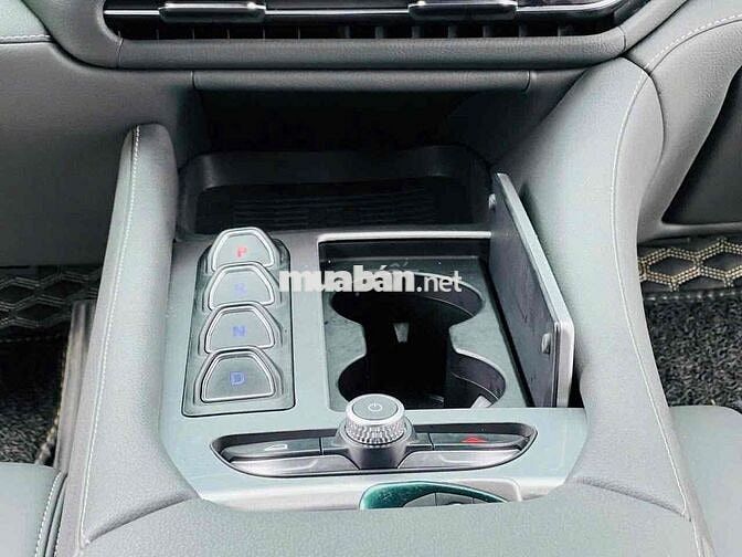 VinFast VF9 2024 Plus Mua Pin - 12000 km