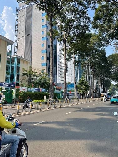 Lời ngay 10 tỷ! Bán nhà mặt tiền Nguyễn Thị Minh Khai, Q.3