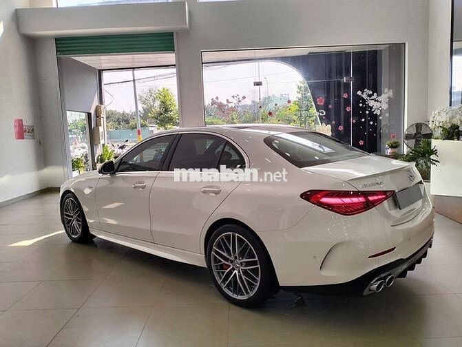Mercedes Benz C Class 2023 C43 AMG - 2500 km