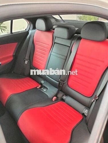 Mercedes Benz C Class 2023 C43 AMG - 2500 km
