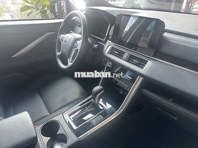 Bán xe Mitsubishi Xpander Cross 2025 Giá Ưu Đãi