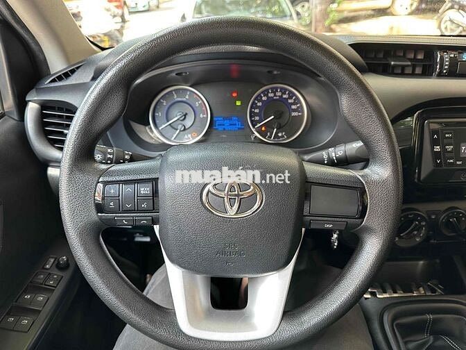 TOYOTA HILUX E MT SX 2016 NHẬP KHẨU