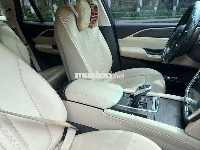 VinFast Lux SA2.0 2021 Premium 2.0 AT - 39000 km