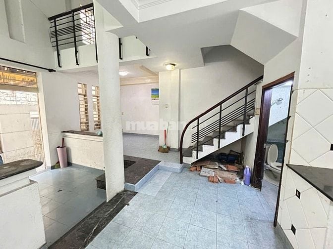 4 tầng- Nguyễn Duy Dương, P4, Q10, 4PN ngay chợ Nhật Tảo, sát mặt tiền