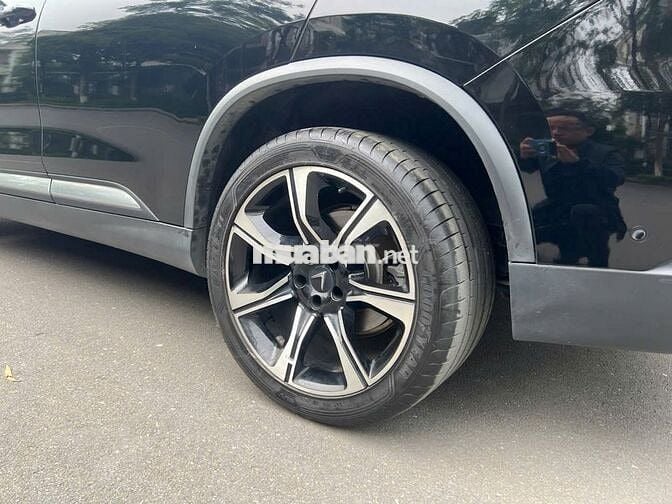 VinFast Lux SA2.0 2021 Premium 2.0 AT - 39000 km