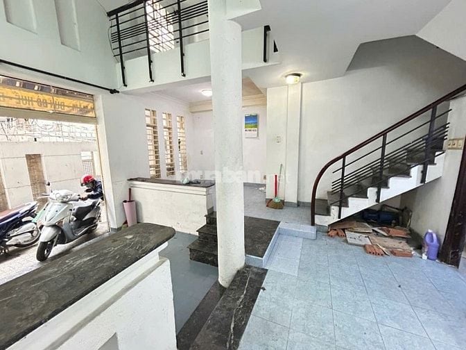 4 tầng- Nguyễn Duy Dương, P4, Q10, 4PN ngay chợ Nhật Tảo, sát mặt tiền