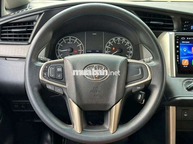 Toyota Innova 2.0E MT sx 2019 chuẩn 6 vạn km