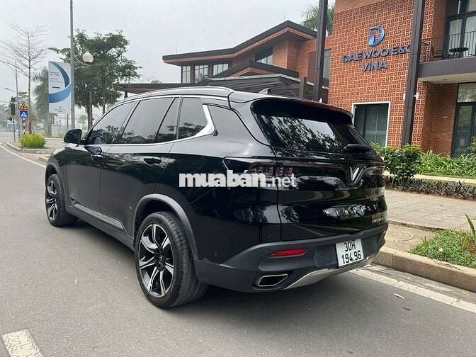 VinFast Lux SA2.0 2021 Premium 2.0 AT - 39000 km