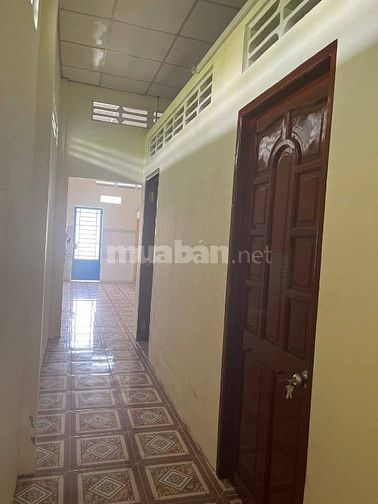 Bán gấp nhà 200m2 SHR ở ngay MT Gia Tân, Gia Lộc, Trảng Bàng chỉ 650tr