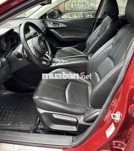 Mazda 3 mode 2018 1.5 AT Sedan - 76000 km
