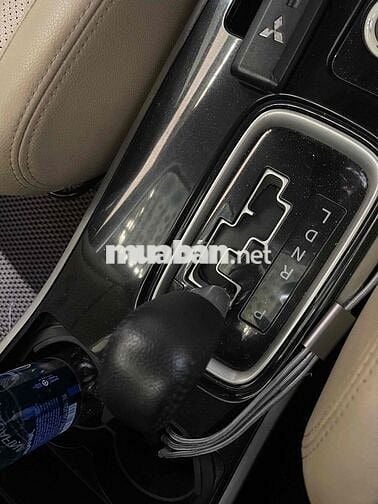bán Outlander 2018 2 cầu full 90 ngàn