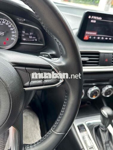 Mazda 3 mode 2018 1.5 AT Sedan - 76000 km