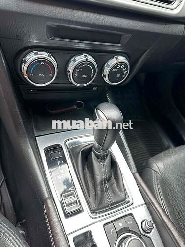 Mazda 3 mode 2018 1.5 AT Sedan - 76000 km