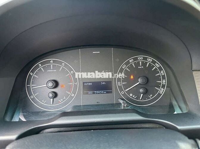 Toyota Innova 2.0E MT sx 2019 chuẩn 6 vạn km