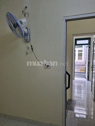Chính chủ cho thuê nguyên căn ngay trung tâm q12 