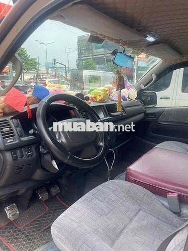 Toyota Hiace 2006 - 16 km