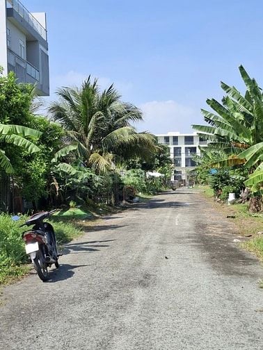 Bán đất mặt tiền D4 phường Phú Hữu Quận 9 giá 29,1 tỷ