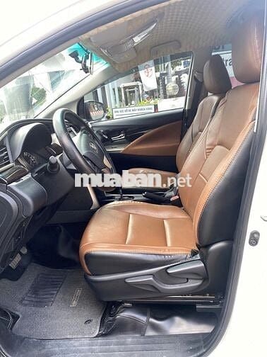 Toyota Innova 2019 số tự động, bảo hành 1 năm
