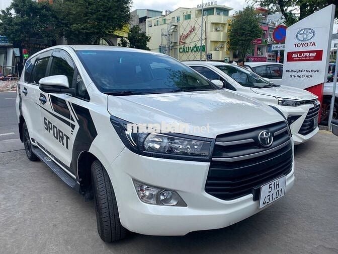 Toyota Innova 2019 số tự động, bảo hành 1 năm