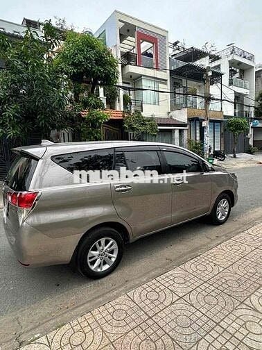 Toyota Innova 2020 2.0E - 83000 km