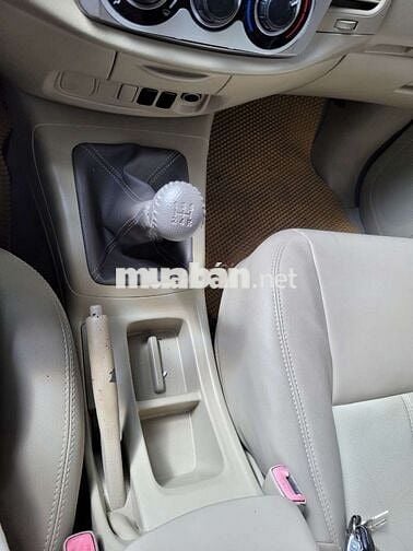Toyota Innova 2016 - 100000 km