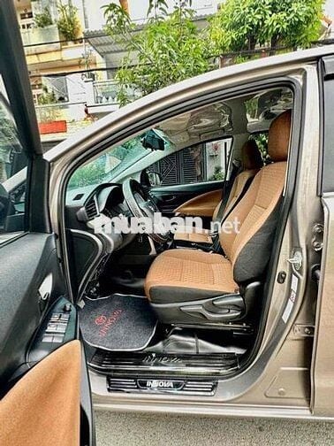 Toyota Innova 2020 2.0E - 83000 km