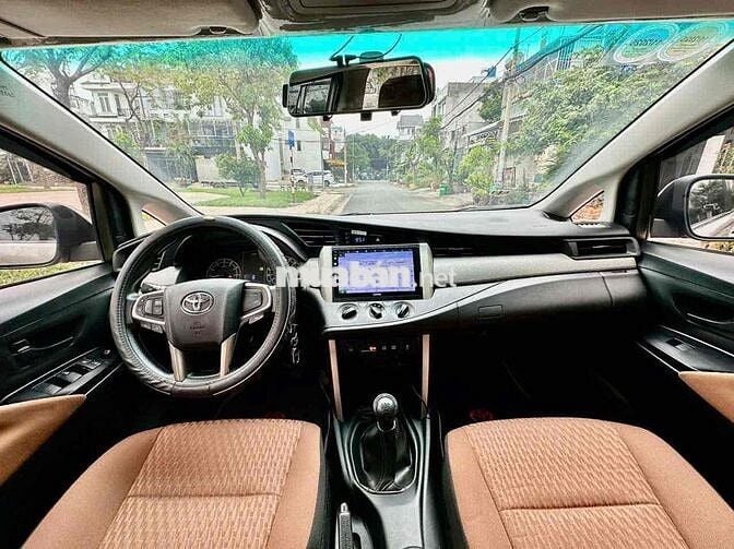 Toyota Innova 2020 2.0E - 83000 km