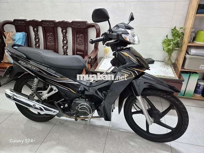 Xe Honda Blade (đen)