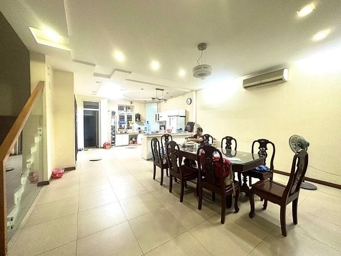 BÁN NHÀ HXH 8M ĐƯỜNG TRẦN KẾ XƯƠNG, Q. PHÚ NHUẬN 