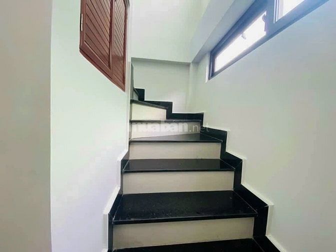 KẸT TIỀN BÁN GẤP 178m2 MẶT TIỀN QUỐC LỘ 50