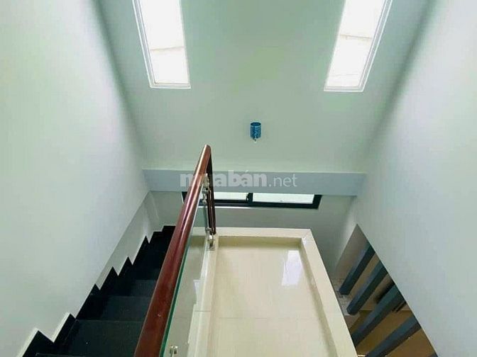KẸT TIỀN BÁN GẤP 178m2 MẶT TIỀN QUỐC LỘ 50
