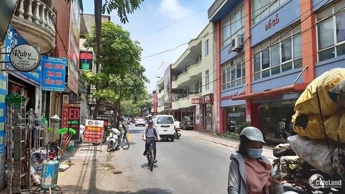 Bán nhà mặt phố đường Hoàng Mai: 23m2, 3 tầng, giá 7,5 tỷ
