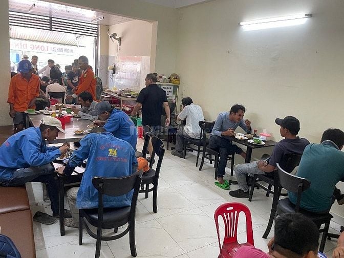 Cho thuê mặt bằng tiện bán cơm bán đồ ăn vặt cfe 