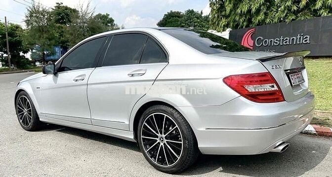 Mercedes Benz C Class 2012 C200 - 52 km