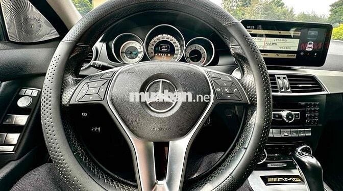 Mercedes Benz C Class 2012 C200 - 52 km