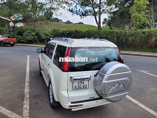 Ford Everest 2014 2.5L 4x2 AT - Trắng - máy dầu